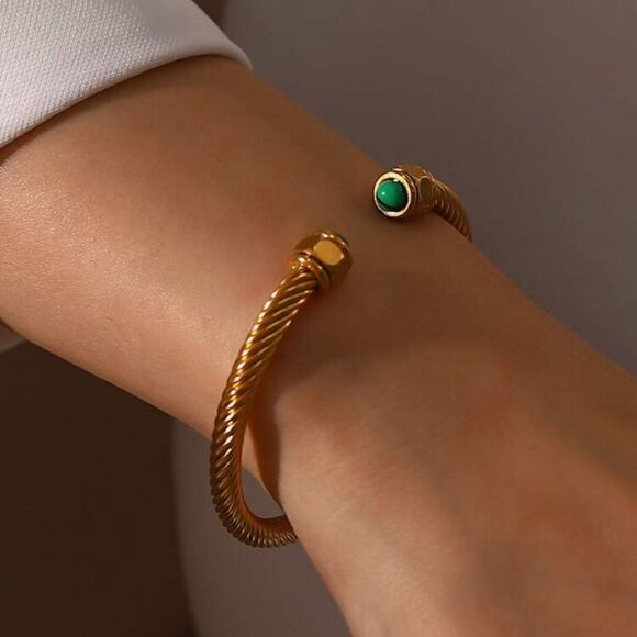 Vintage bangle #1162 - Picture 1 of 4